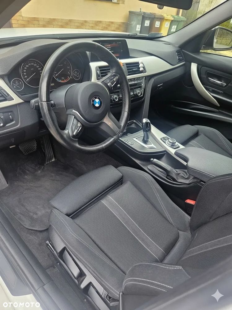 BMW Seria 3 320d Efficient Dynamics - 16