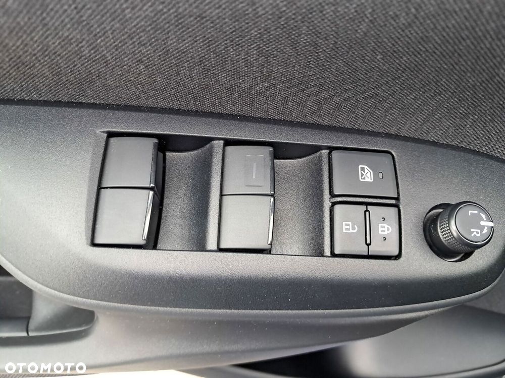 Toyota Yaris Hybrid 1.5 Style - 26