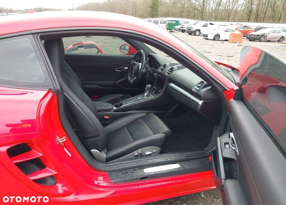 Porsche 718 Cayman - 9