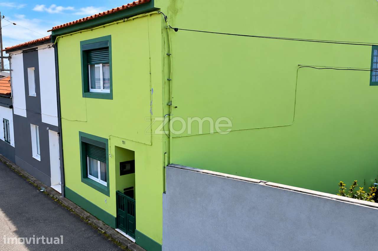 Moradia T1+2 com Terraço e Espaço Exterior nos Arrifes - Grande imagem: 2/18