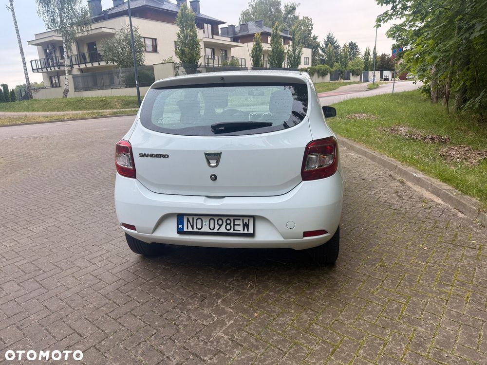 Dacia Sandero 1.2 16V 75 Laureate - 4