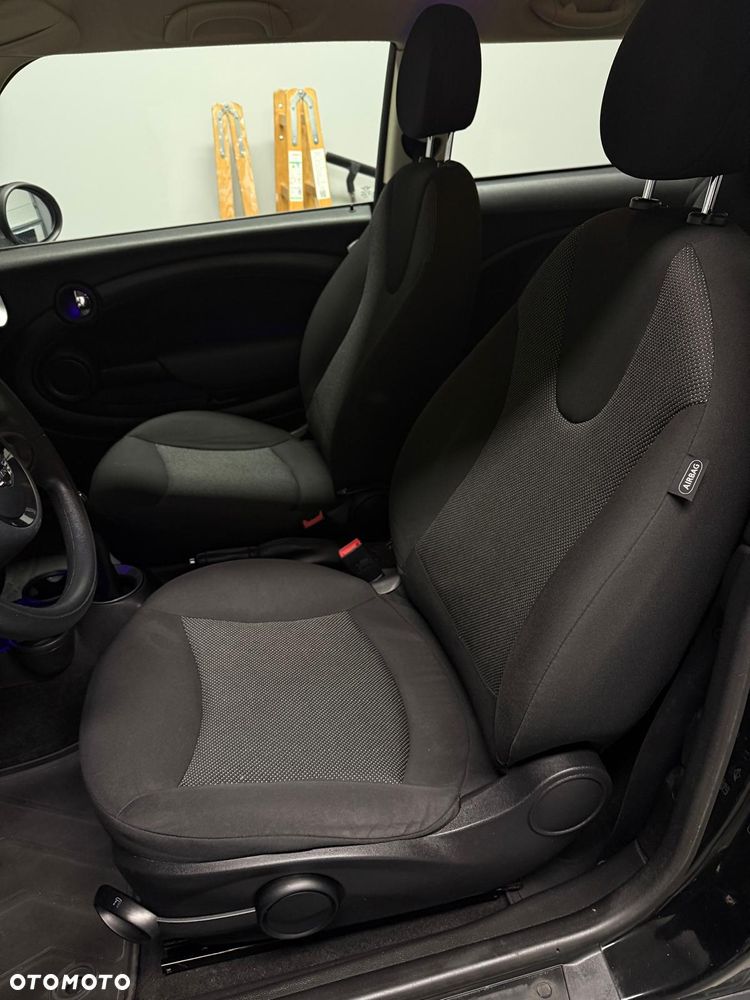 MINI ONE Brick Lane - 15