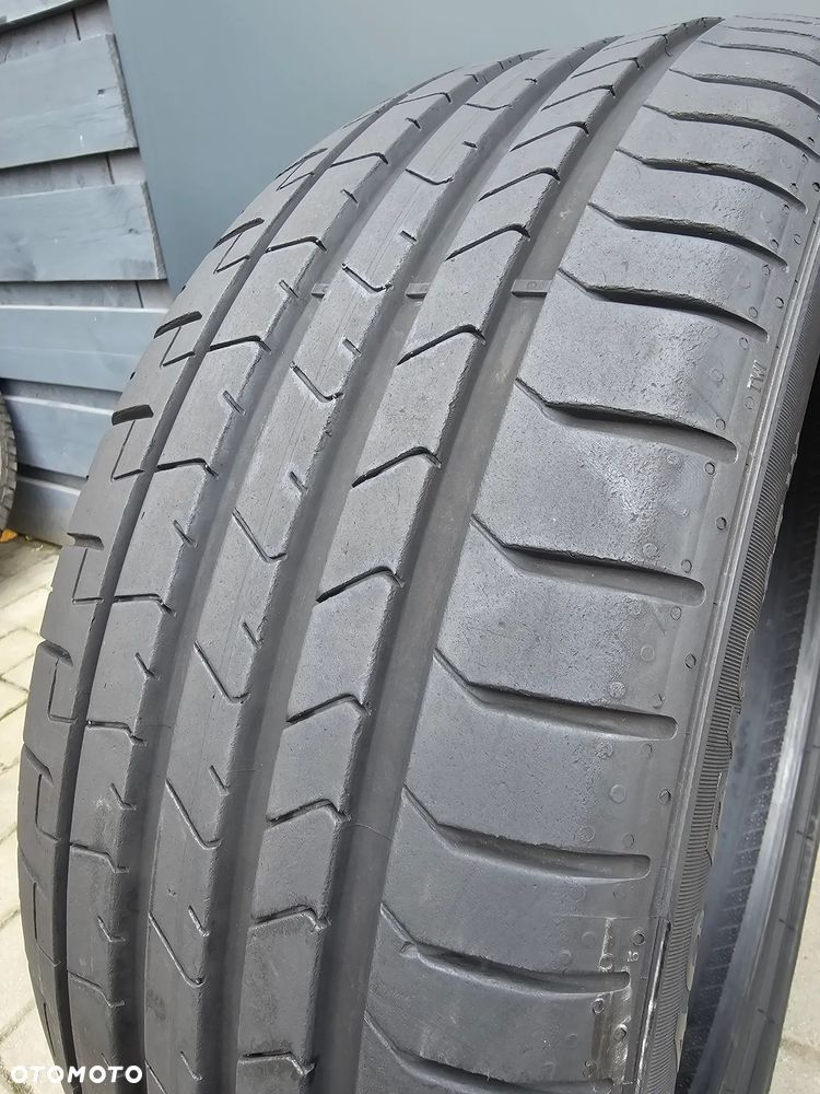 Pirelli P Zero 225/40R19 93 W - 2