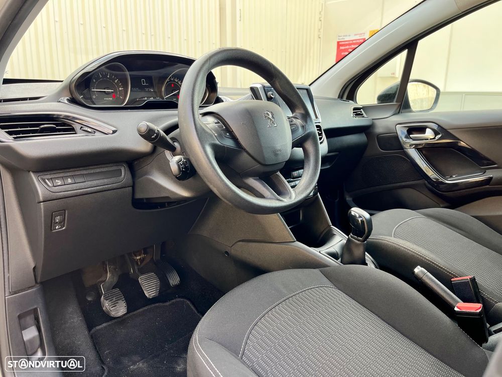 Peugeot 208 1.2 PureTech Allure - 26