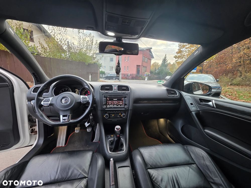 Volkswagen Golf 2.0 GTI - 13