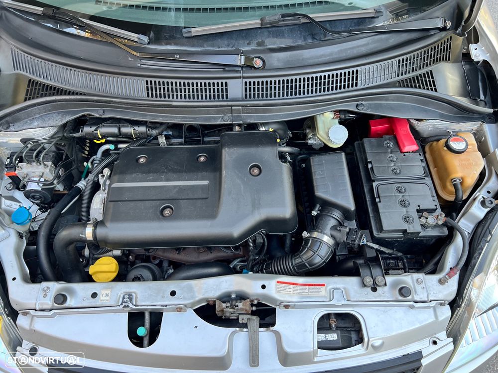 Suzuki Swift 1.3 DDiS GLX - 11