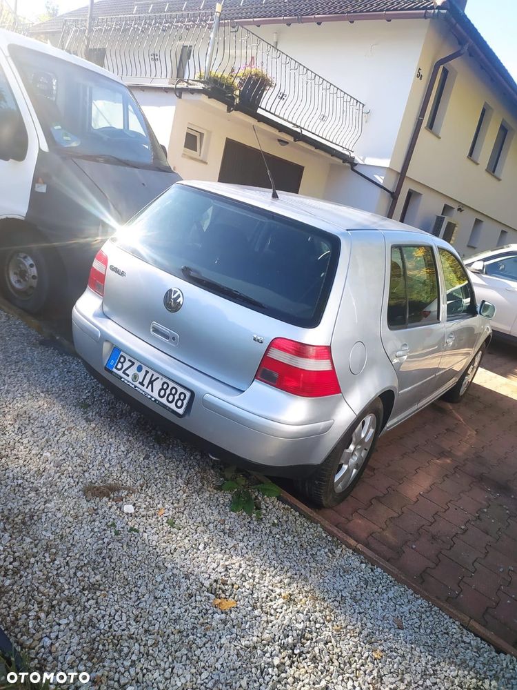 Volkswagen Golf - 3