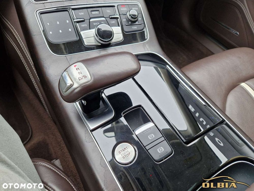 Audi A8 - 8