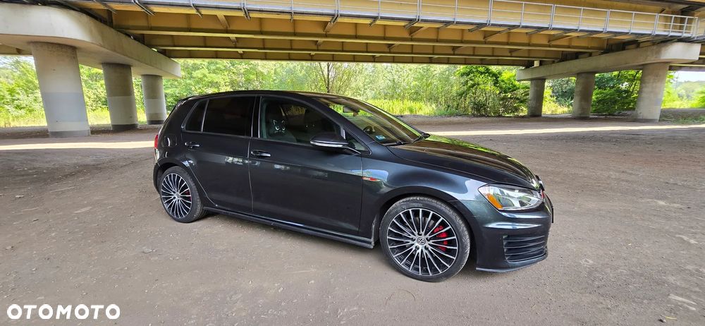 Volkswagen Golf 2.0 TSI GTI - 18