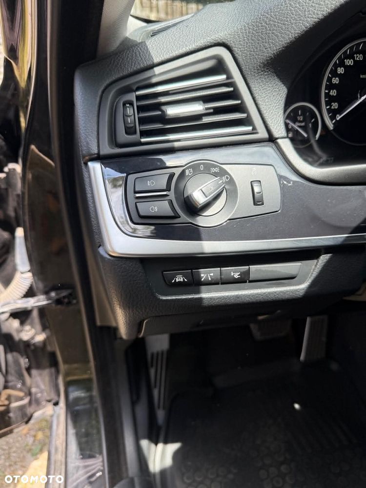 BMW Seria 5 520d - 12