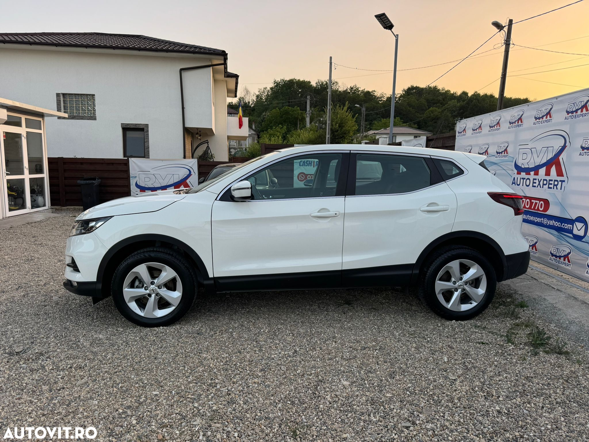 Nissan Qashqai 1.5 DCI N-CONNECTA - 9
