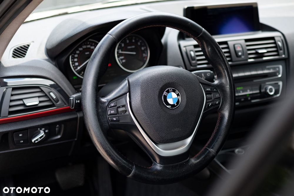 BMW Seria 1 116i Sport Line - 11