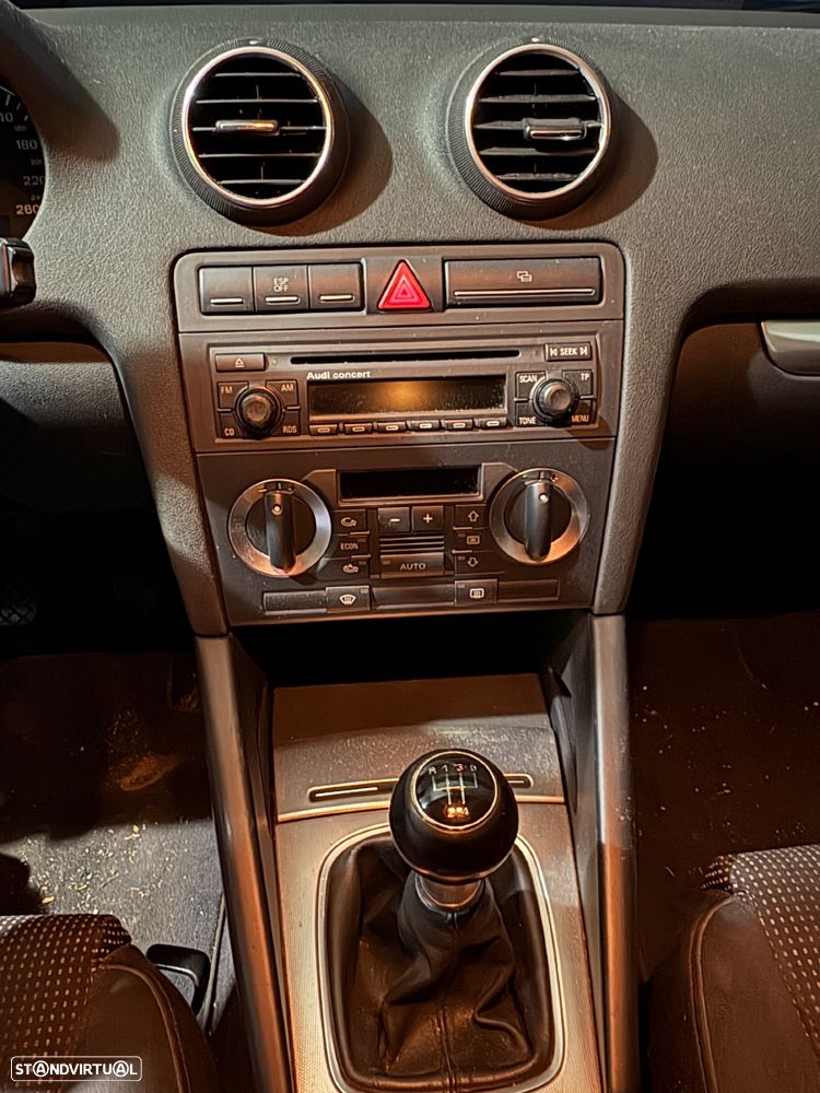 Audi A3 Sportback 1.6 Ambiente - 3