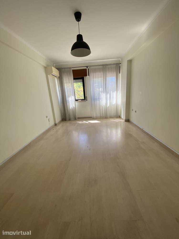 Lisboa. Olivais. Apartamento de 3 assoalhadas. - Grande imagem: 3/13