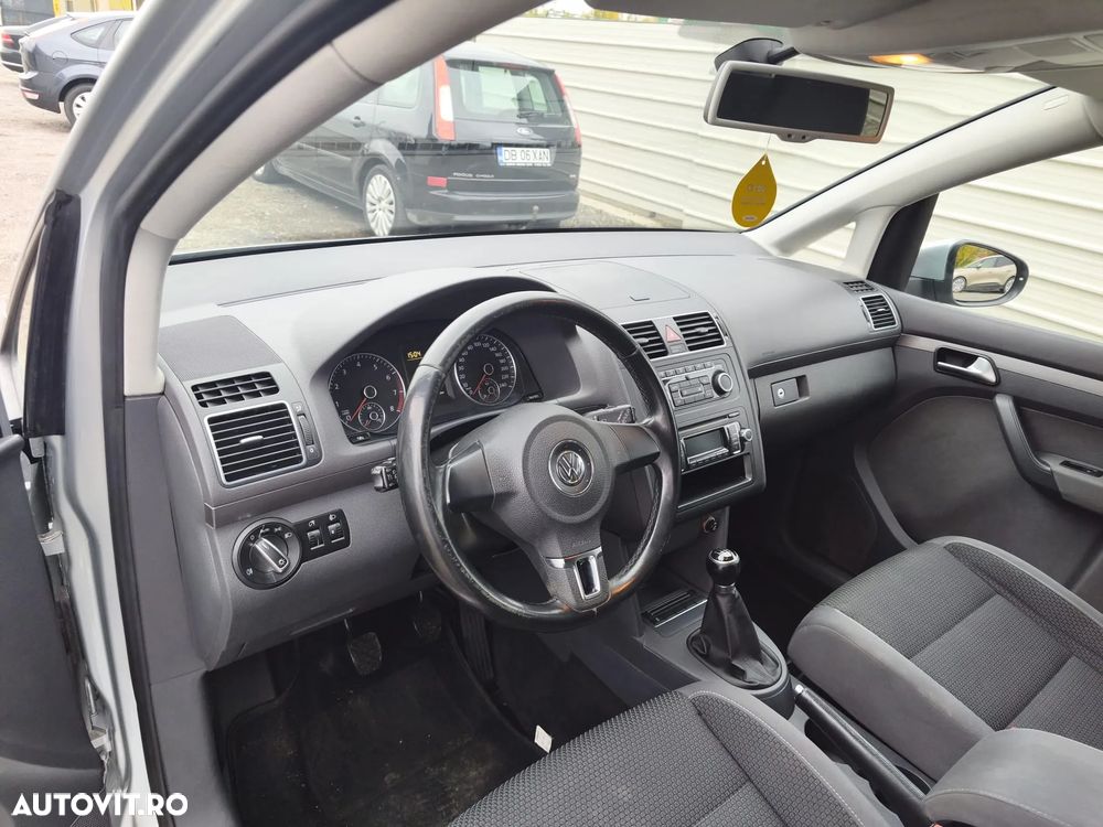 Volkswagen Touran - 7