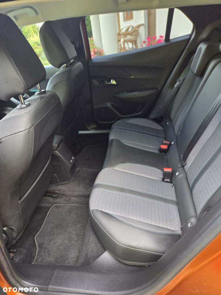 Peugeot 2008 1.2 PureTech Allure Pack S&S EAT8 - 24