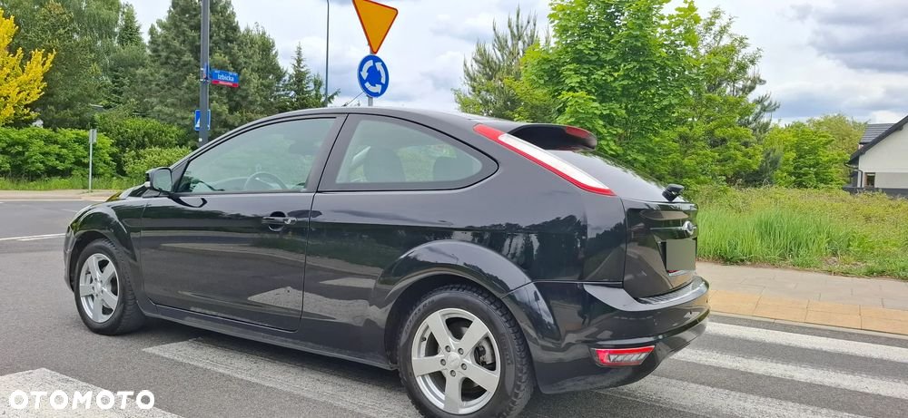 Ford Focus 1.6 Ambiente - 9