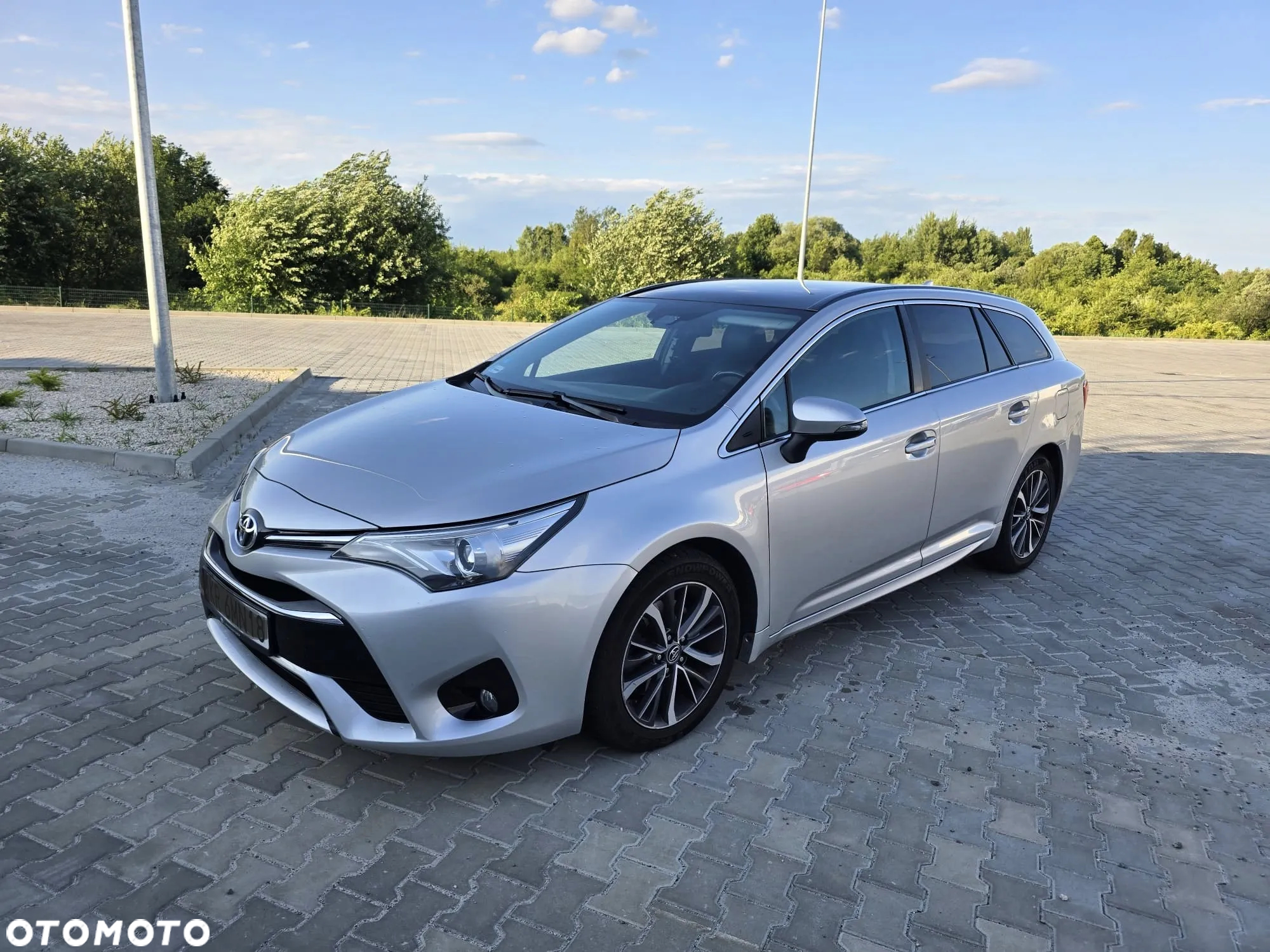 Toyota Avensis 2.0 D-4D Prestige - 3