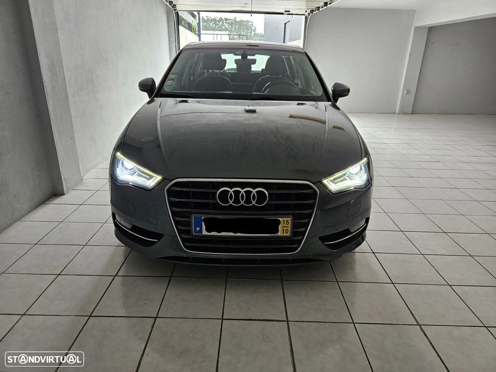 Audi A3 Sportback 1.6 TDI Attraction - 2