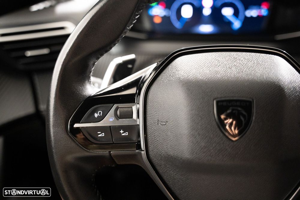 Peugeot 2008 1.2 PureTech Allure EAT8 - 25