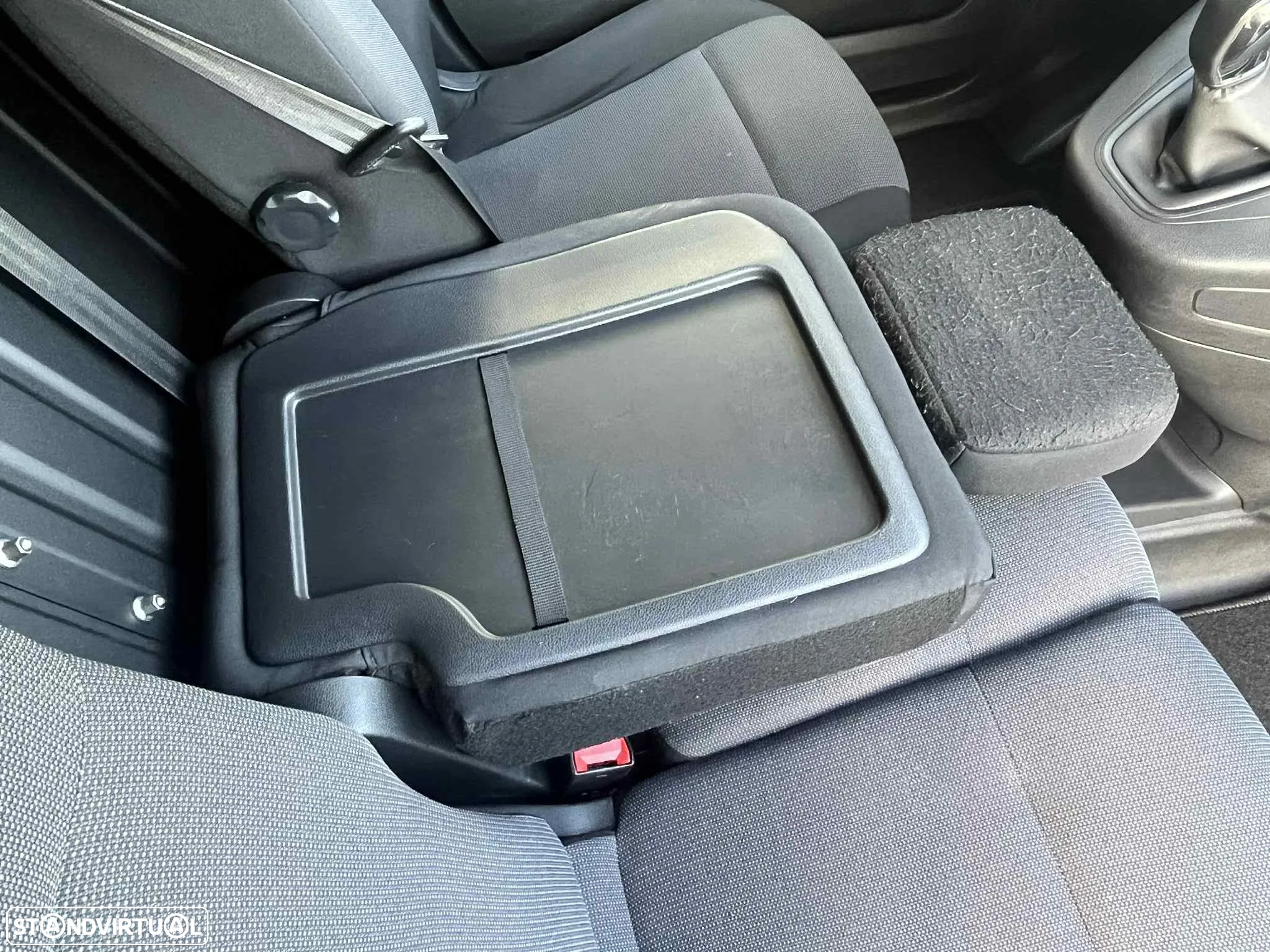 Peugeot Partner Premium Standard 1.6 BlueHDi 75cv - 13