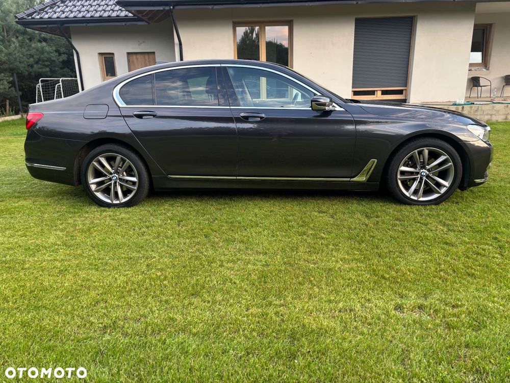 BMW Seria 7 - 8