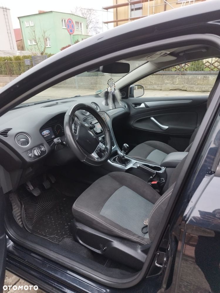 Ford Mondeo 2.0 TDCi Business Edition - 13