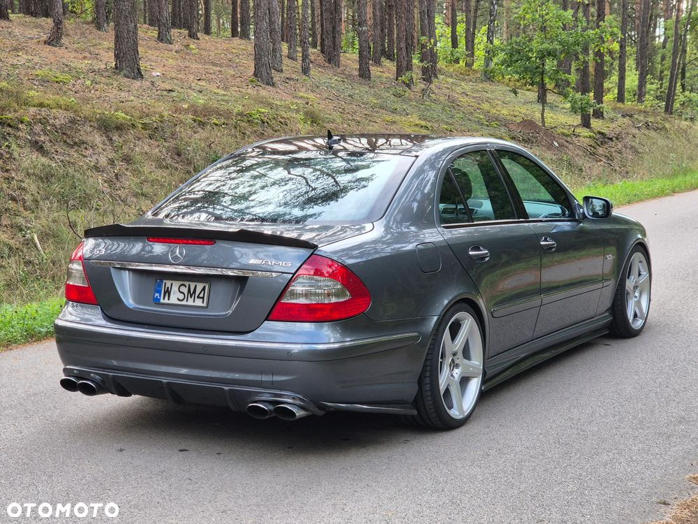 Mercedes-Benz Klasa E 63 AMG - 7
