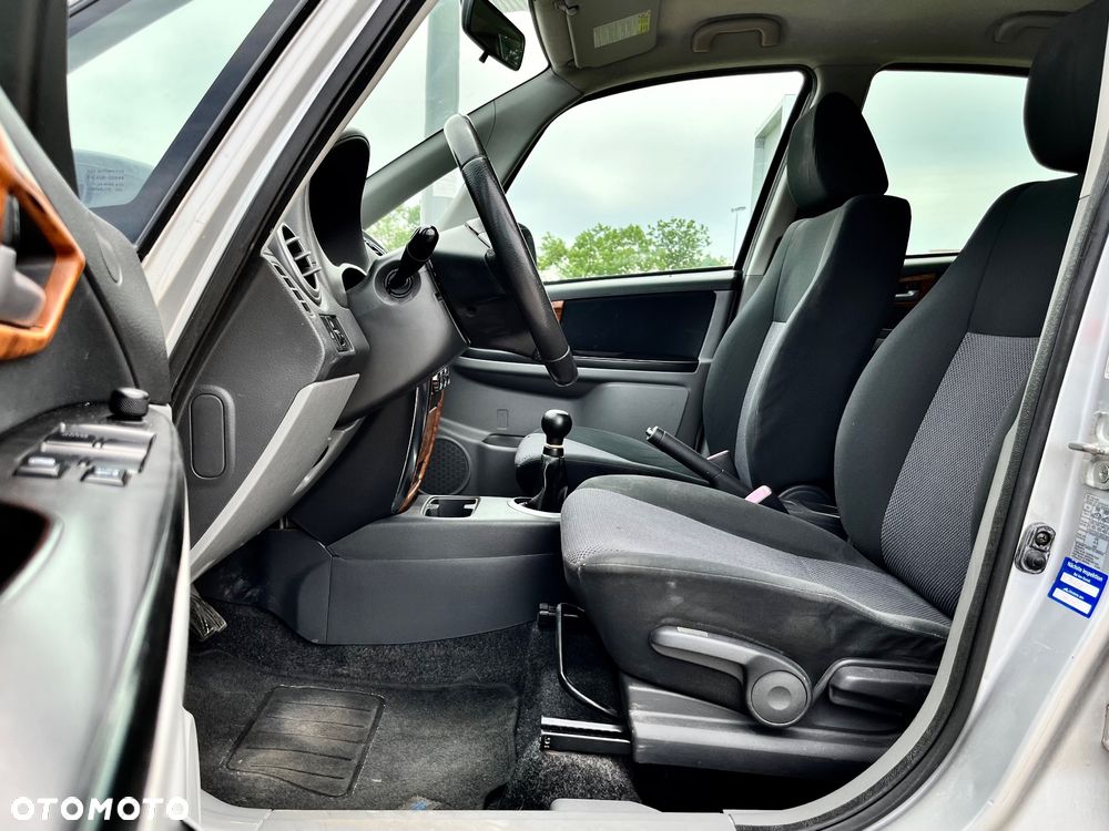 Suzuki SX4 1.6 VVT Streetline 4x2 Club - 13