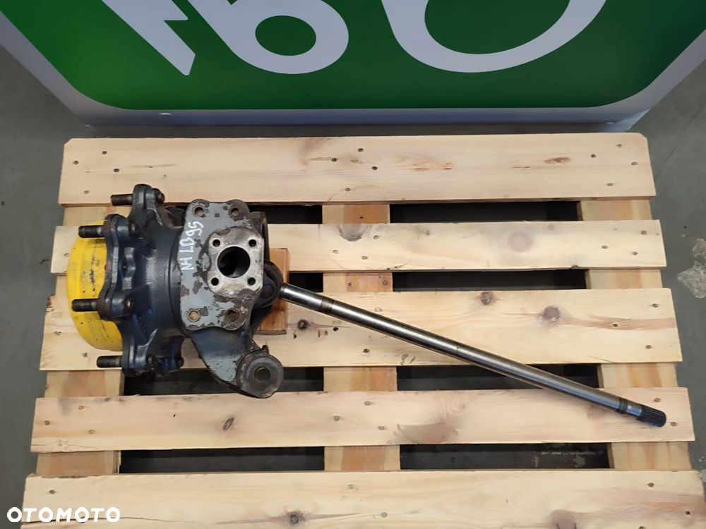 Zwolnica Zwrotnica Piasta 19025 Półoś NEW HOLLAND LB95 - 6