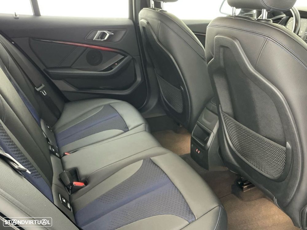BMW 118 i Pack Desportivo M Auto - 23
