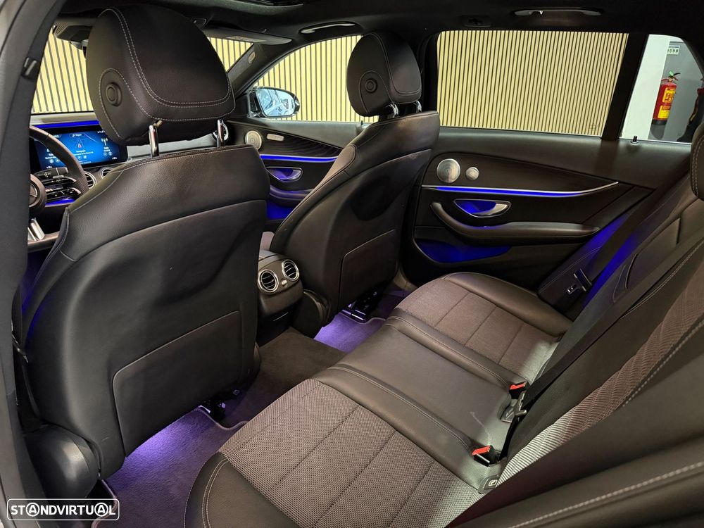 Mercedes-Benz E 300 de AMG Line - 33
