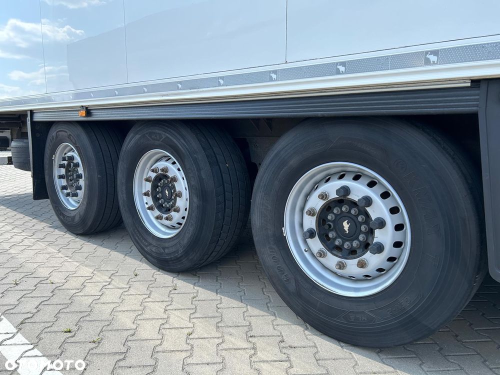Schmitz Cargobull ThermoKing SLXi300; DOST; Uchwyty promowe, Paleciara - 3
