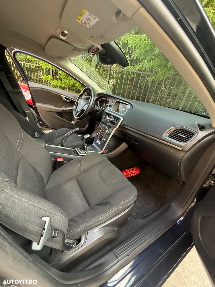 Volvo V40 D2 Basic - 9