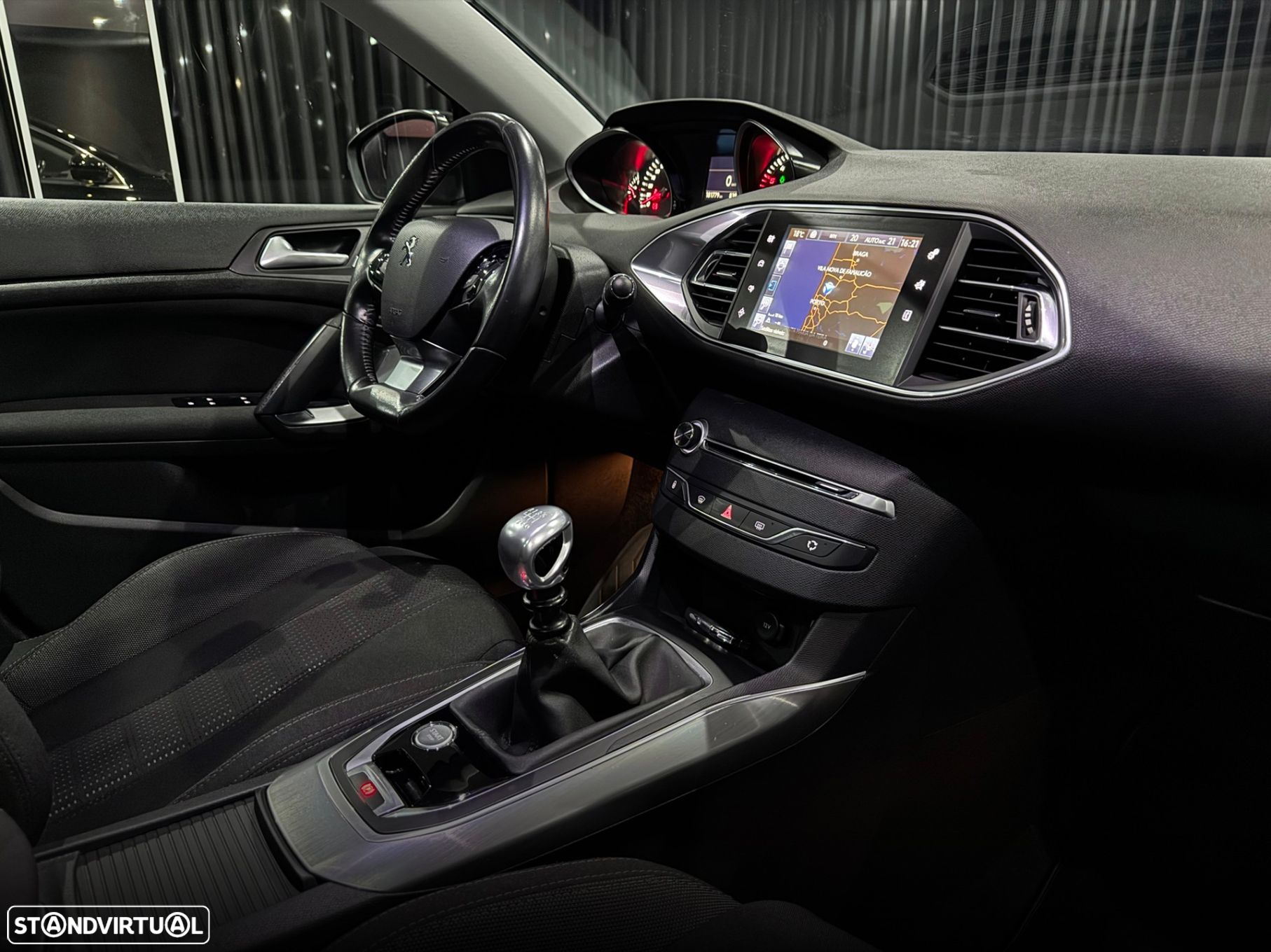 Peugeot 308 SW 1.5 BlueHDi Business Line - 27