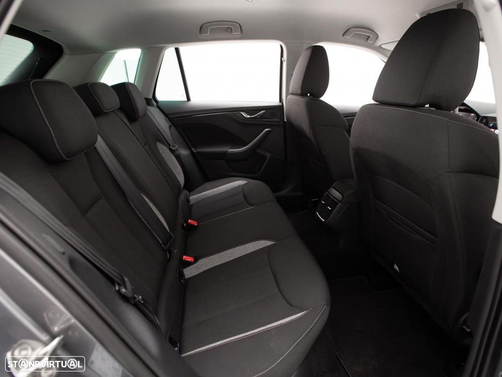 Skoda Kamiq 1.0 TSI DSG - 11