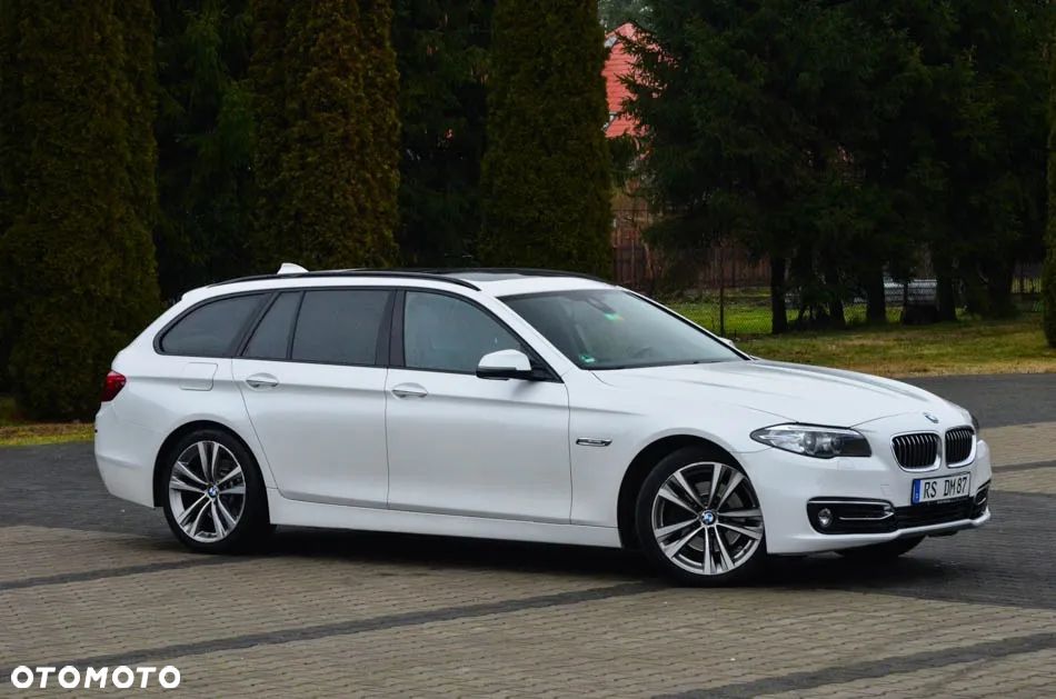 BMW Seria 5 520d Touring Luxury Line - 4