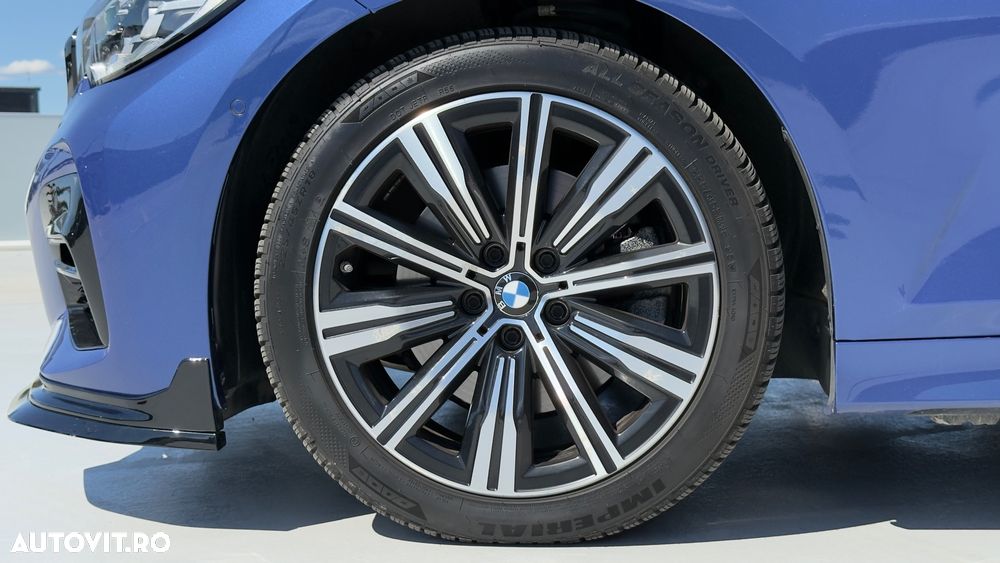 BMW Seria 3 330i xDrive AT - 11