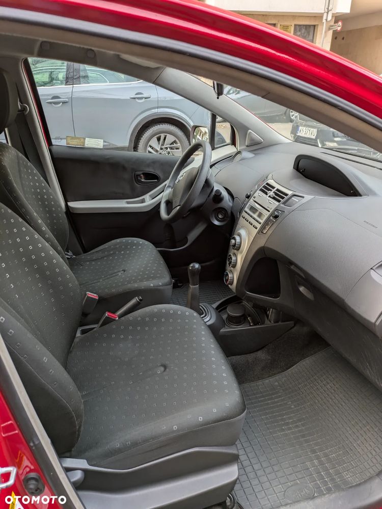 Toyota Yaris 1.3 Terra - 10