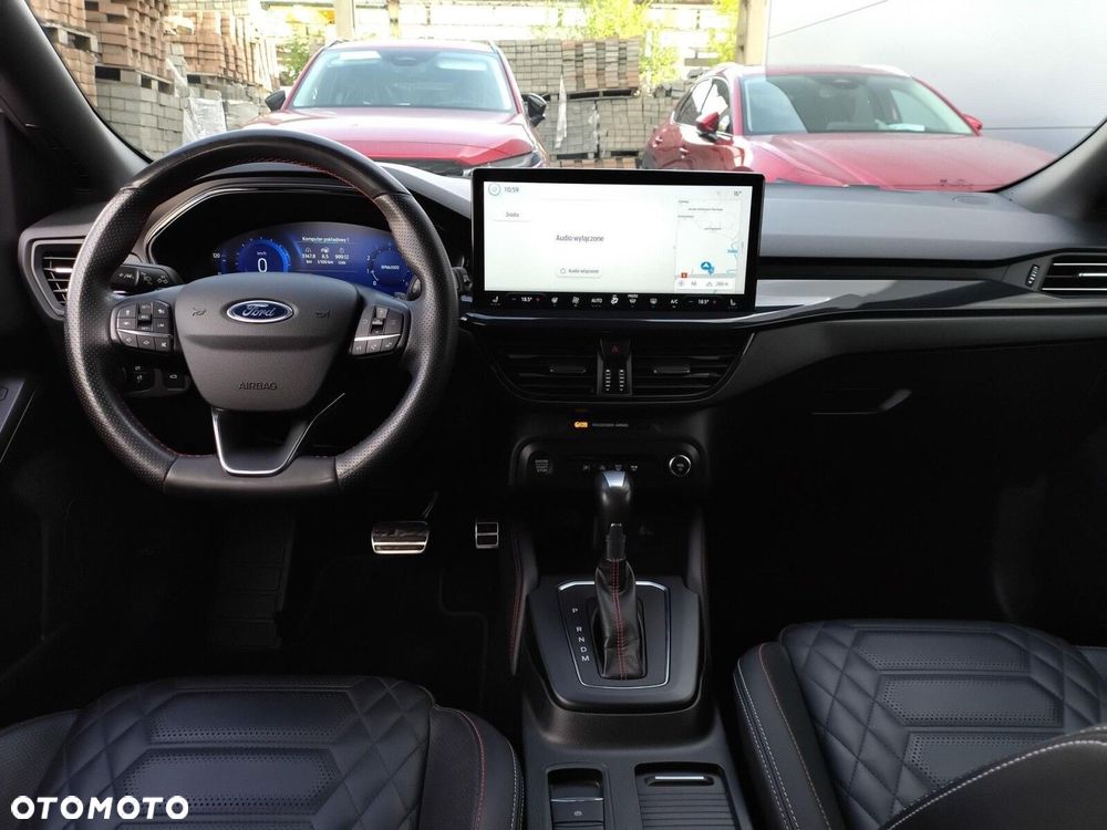 Ford Focus 1.0 EcoBoost Hybrid ST-LINE X - 11