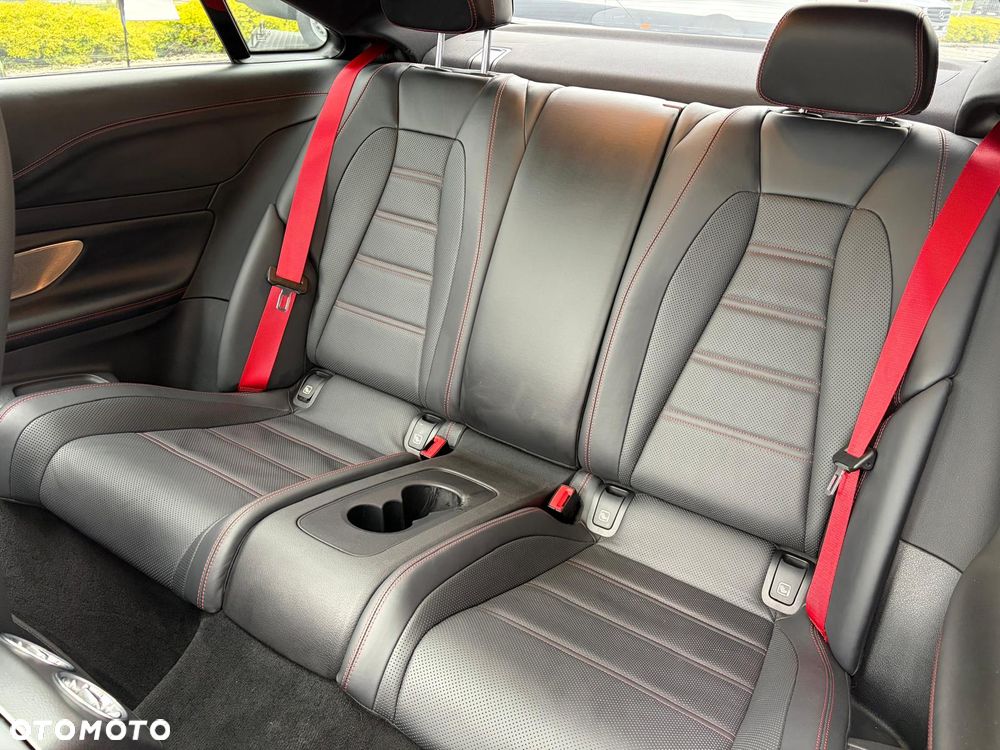 Mercedes-Benz Klasa E AMG 53 4-Matic+ 9G-TRONIC - 18