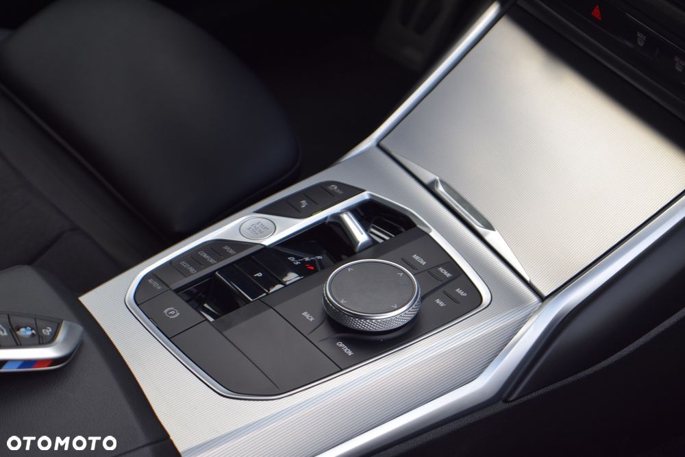 BMW Seria 3 320d xDrive M Sport sport - 19