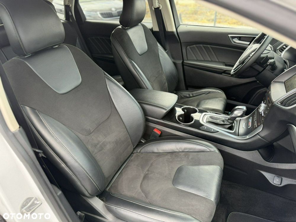 Ford Edge 2.0 TDCi Bi-Turbo 4x4 ST-LINE - 18