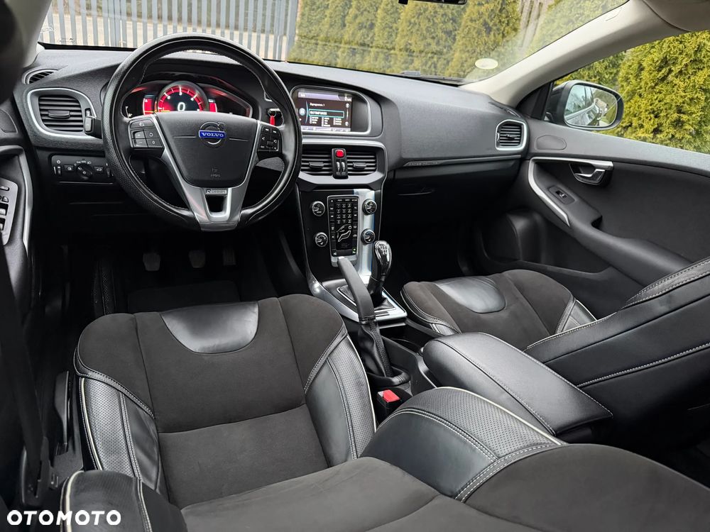 Volvo V40 D2 R-Design Kinetic - 23