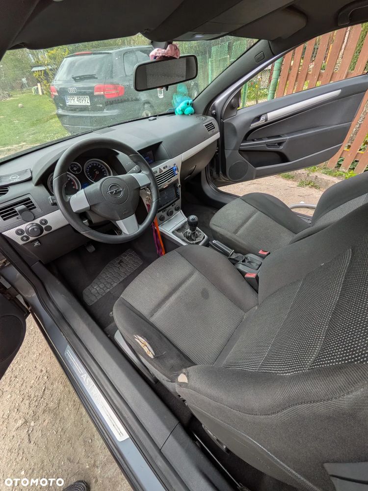 Opel Astra 2.0 T Sport - 12