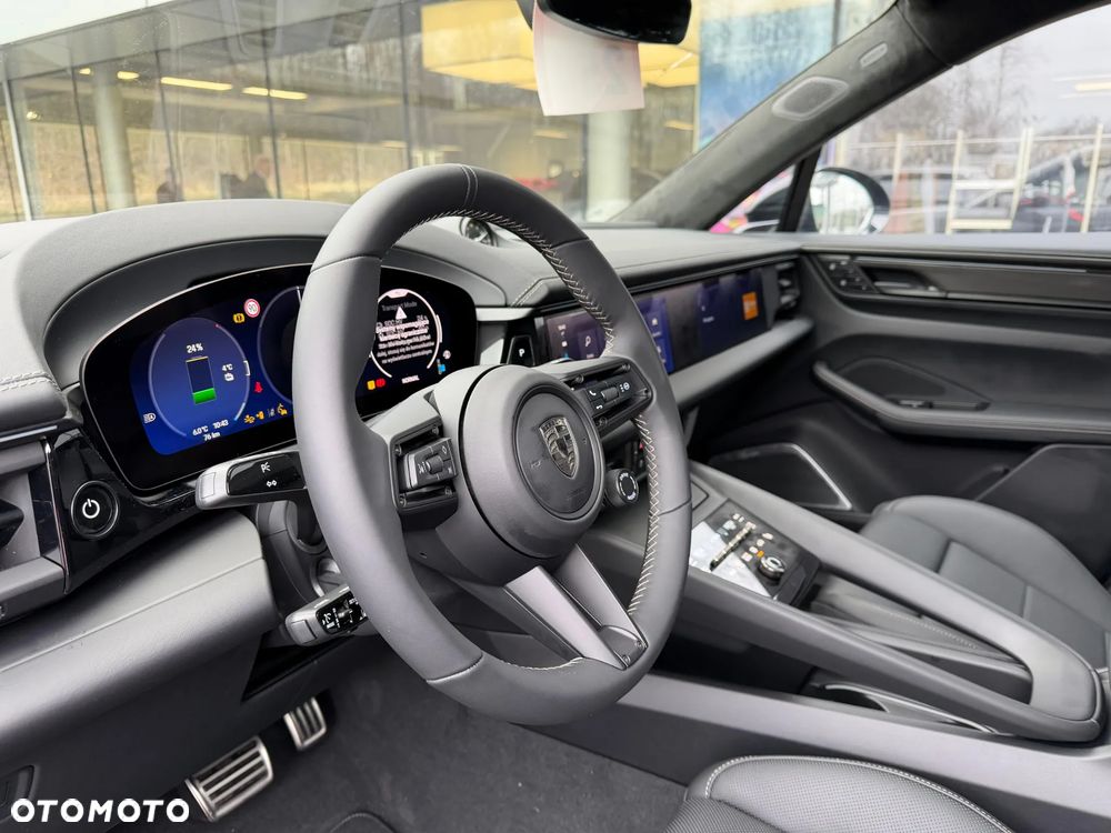 Porsche Macan - 12