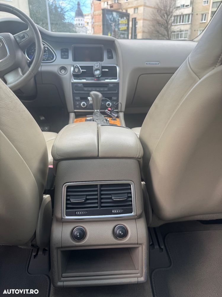 Audi Q7 - 11