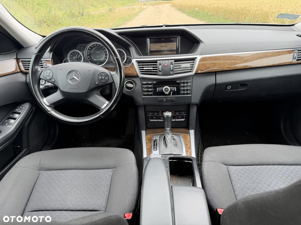 Mercedes-Benz Klasa E 220 CDI BlueEff Avantgarde - 9
