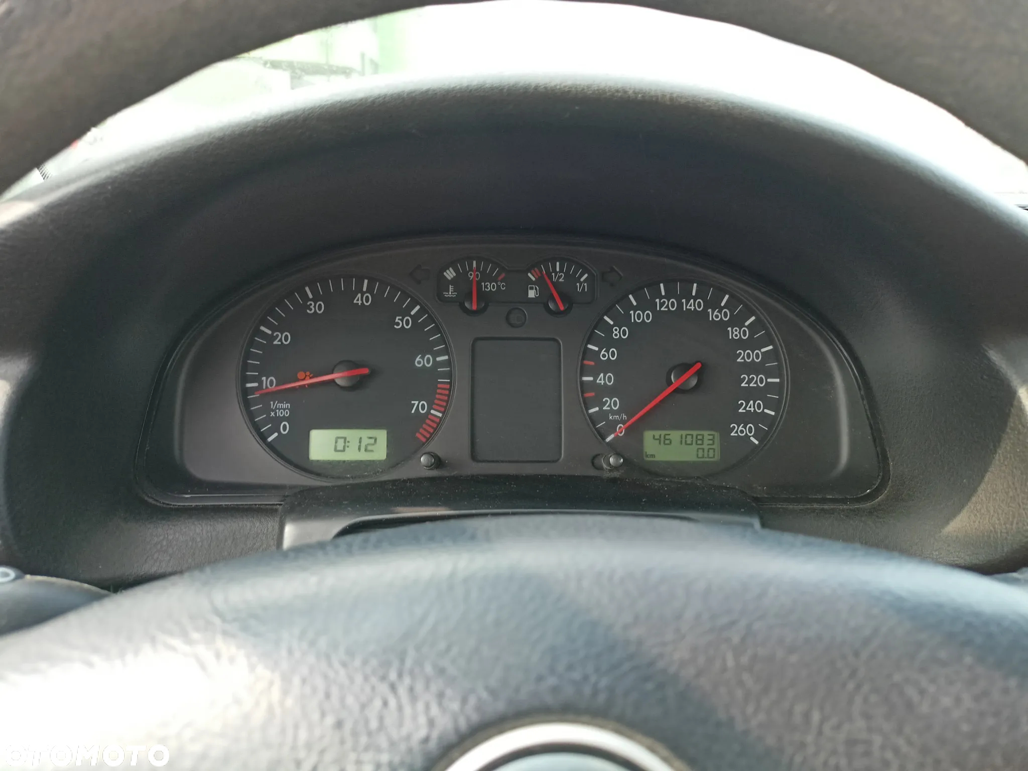 Volkswagen Passat 1.6 - 11