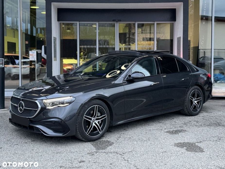 Mercedes-Benz Klasa E 200 mHEV 4-Matic AMG 9G-Tronic - 3